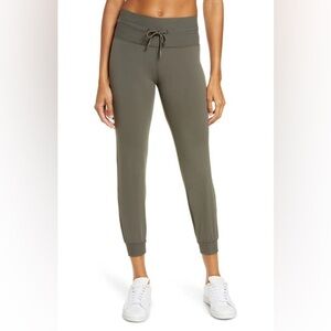 Vuori Daily Jogger XL